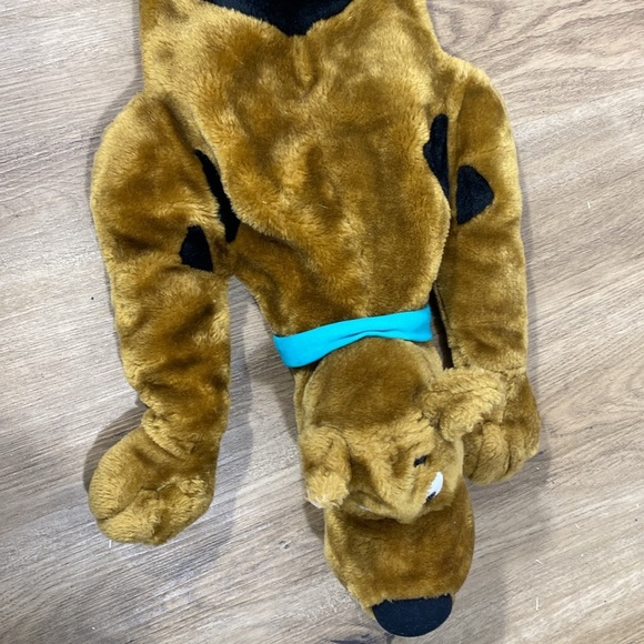 Scooby Doo Vintage Brown Plush Stuffed Animal lying flat - Picture 12 of 13